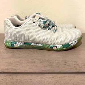 NOBULL TRAINERS - size 8.5 - mint green and succulent pattern sole